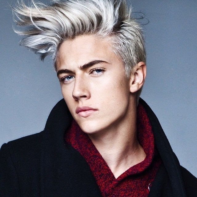 Lucky Blue Smith Fotoğrafı