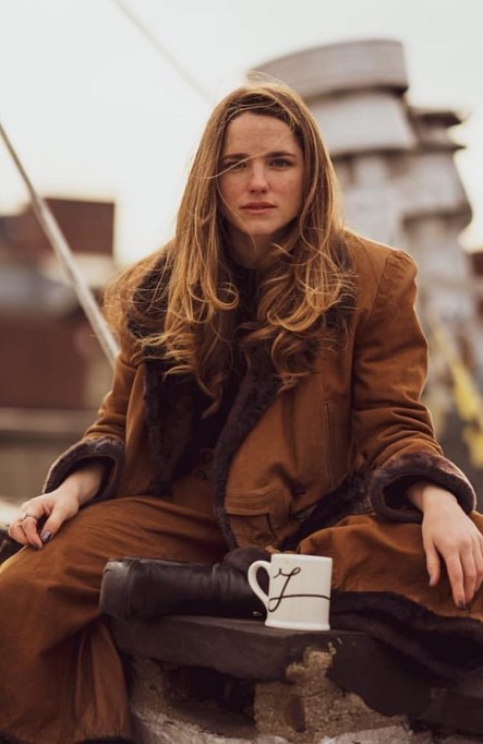 Jacqueline Byers fotoğrafı