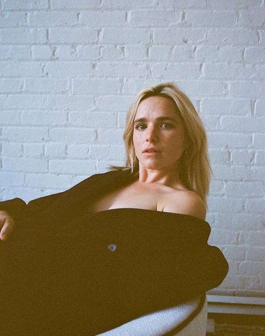 Jacqueline Byers fotoğrafı