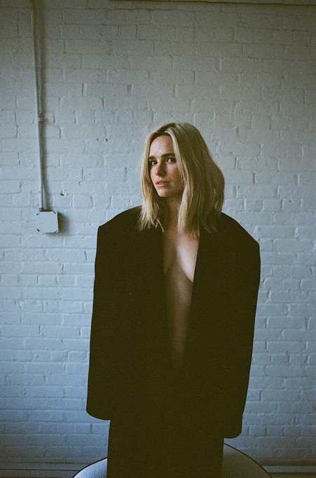 Jacqueline Byers fotoğrafı