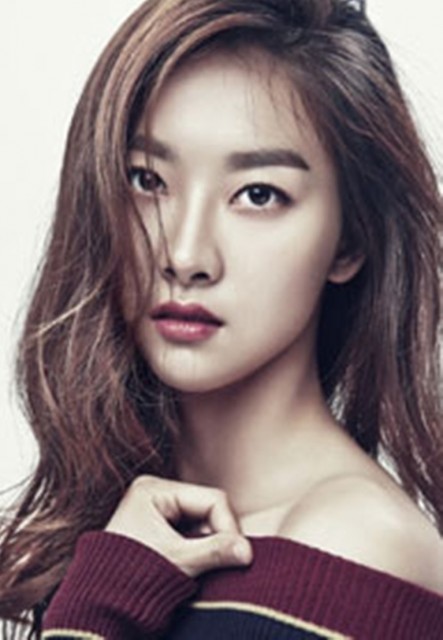 Park Seo-Young Fotoğrafı