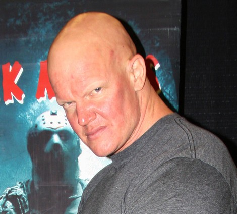 Derek Mears fotoğrafı