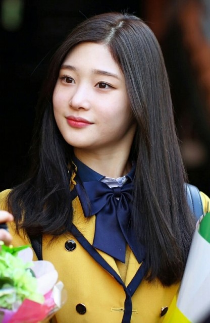 Jung Chae-yeon fotoğrafı