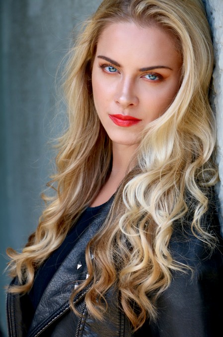 Taylor  Kalupa  Fotoğrafı