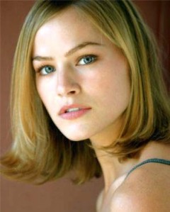 Kelly Overton Fotoğrafı