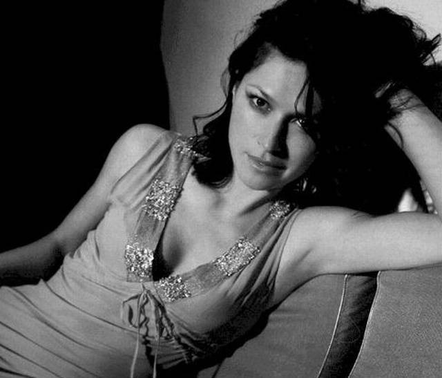 Karina Lombard Fotoğrafı