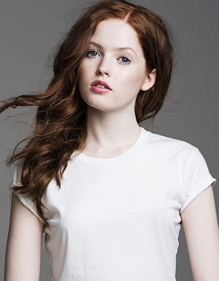 Ellie Bamber Fotoğrafı