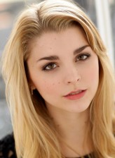 Sydney Shepherd fotoğrafı