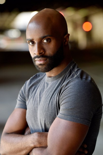 Toby  Onwumere fotoğrafı