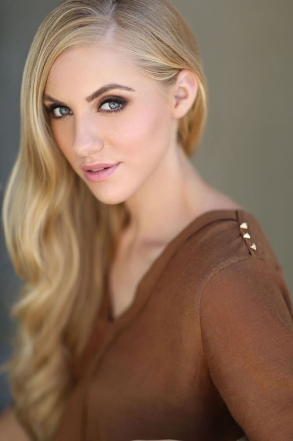 Jessica  Sipos Fotoğrafı