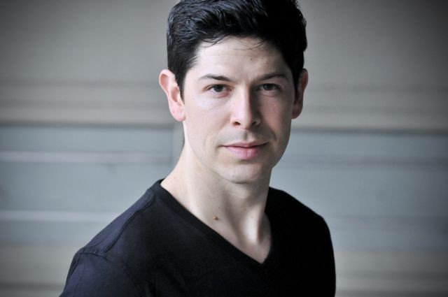 Joseph  Castillo-Midyett Fotoğrafı