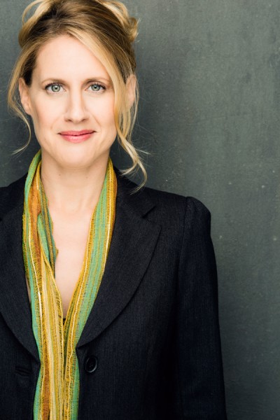 Carla  Delaney fotoğrafı