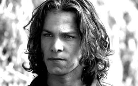 Kyle Schmid Fotoğrafı