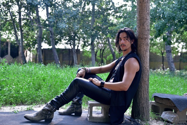 John Bueno Fotoğrafı