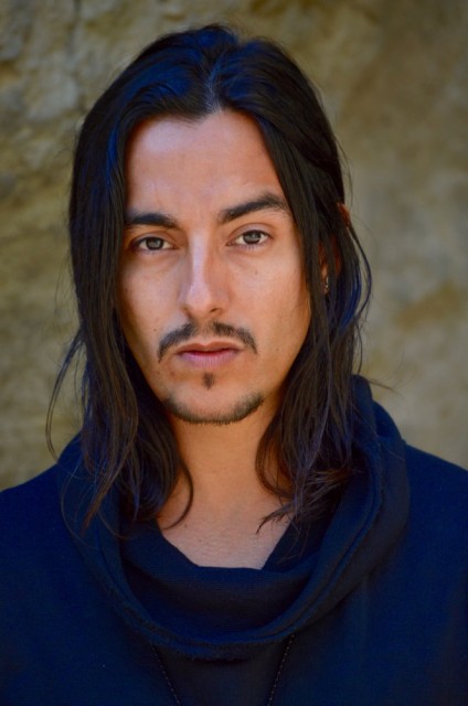 John Bueno fotoğrafı