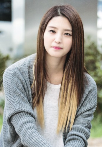 Park Jung-hwa (i) fotoğrafı
