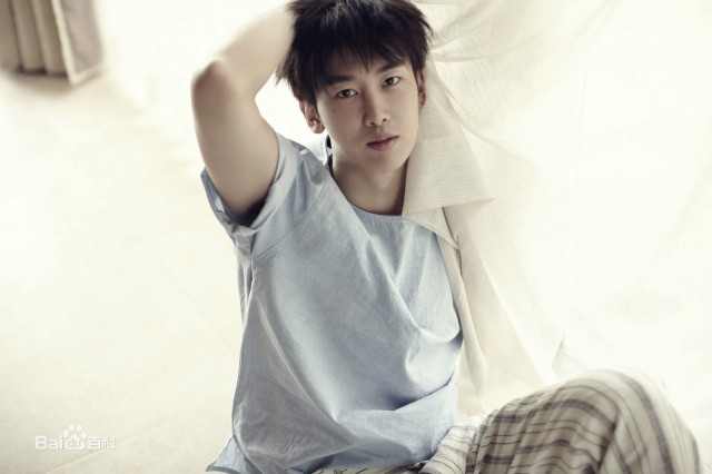 Zhou Yixuan Fotoğrafı