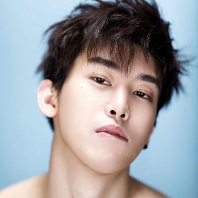 Zhou Yixuan fotoğrafı