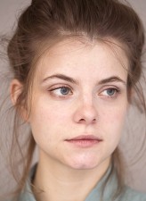 Juli Jakab fotoğrafı