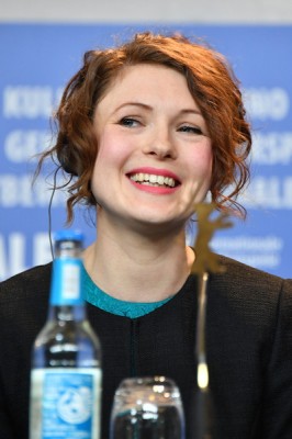 Hannah Steele fotoğrafı