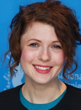 Hannah Steele fotoğrafı