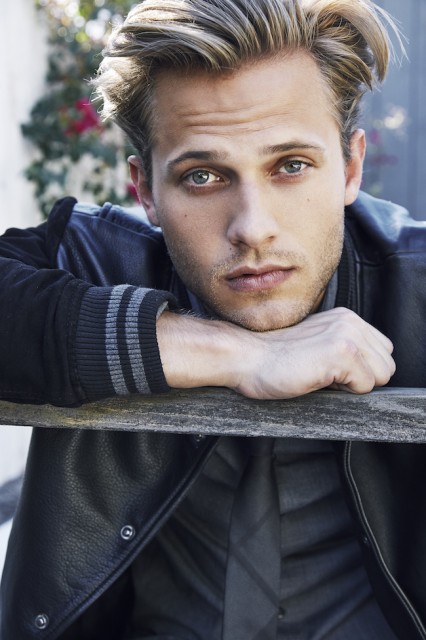 Wyatt Nash fotoğrafı