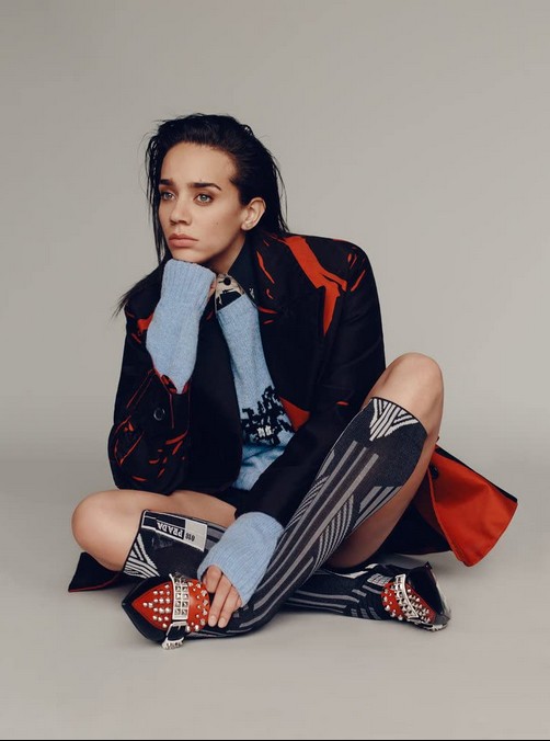 Hannah John-Kamen Fotoğrafı