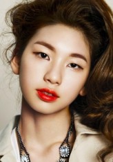 Kim Jin-kyung fotoğrafı