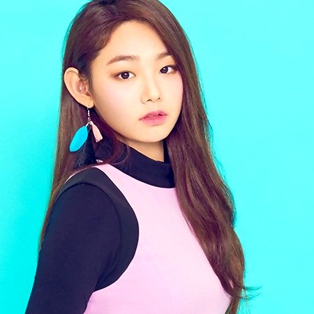 Kang Mi-na fotoğrafı