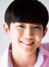 Ahn Hyeong-seop fotoğrafı