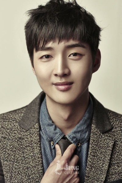 Kang Young-seok fotoğrafı