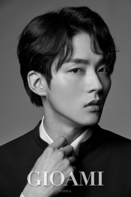 Park Sung-Woo fotoğrafı