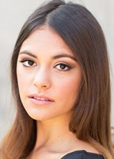 Blu Hunt fotoğrafı