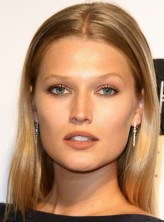 Toni Garrn fotoğrafı