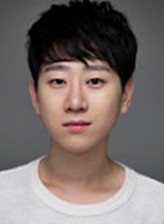 Kim Yo-Han (i) fotoğrafı