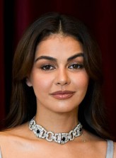 Janine Gutierrez fotoğrafı