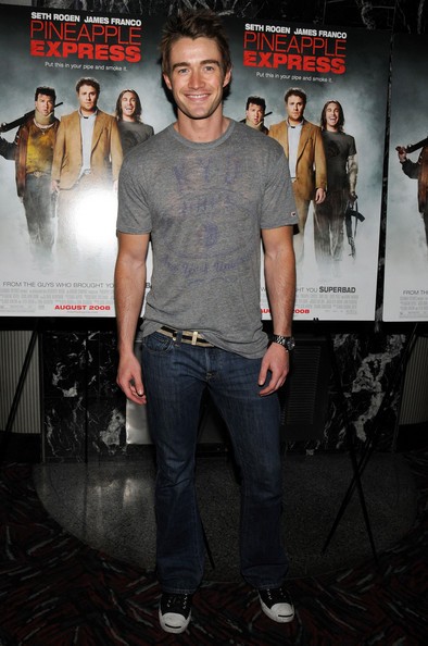 Robert Buckley Fotoğrafı