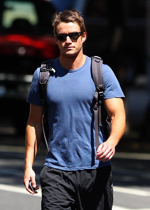 Robert Buckley Fotoğrafı