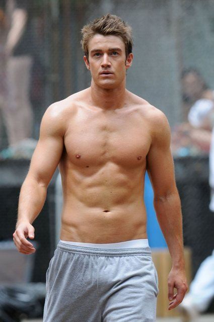 Robert Buckley Fotoğrafı