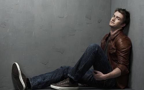 Robert Buckley fotoğrafı