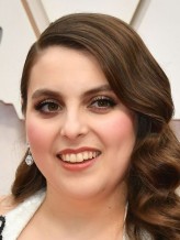 Beanie Feldstein fotoğrafı