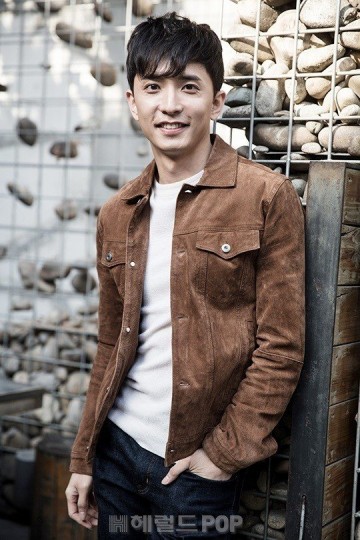 Yoon Na-Moo fotoğrafı