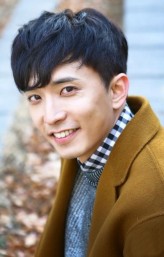 Yoon Na-Moo fotoğrafı