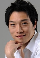Choi Young-Woo fotoğrafı