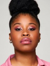 Dominique Fishback fotoğrafı