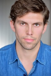 Matthew Holcomb fotoğrafı