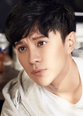 Yang Tong fotoğrafı