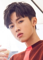 Zhang Yijie fotoğrafı