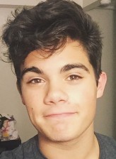 Emery Kelly fotoğrafı