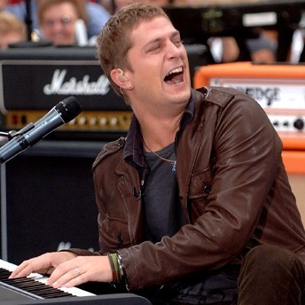 Rob Thomas (i) Fotoğrafı
